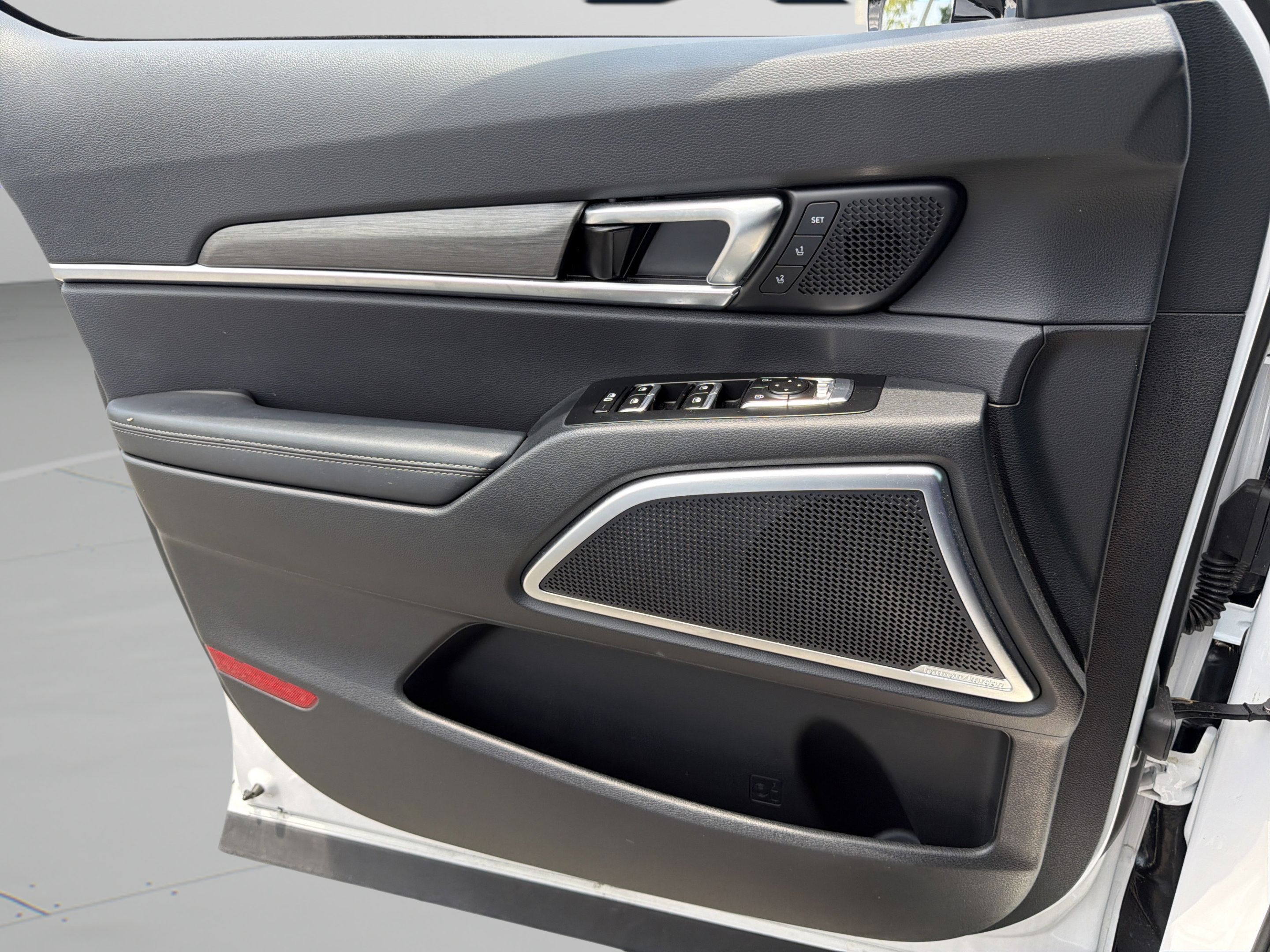 Certified 2025 Kia Telluride SX Prestige X-Line AWD/4WD image 19