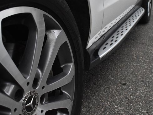 Used 2018 Mercedes-Benz GLE 350 w/ Premium 2 Package image 38