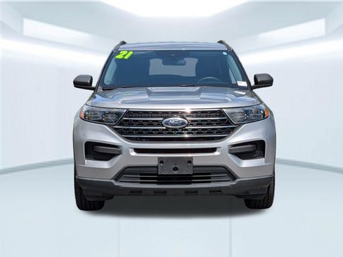 Used 2021 Ford Explorer XLT AWD/4WD image 10