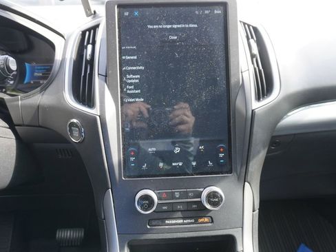 Used 2022 Ford Edge SEL w/ Convenience Package image 8