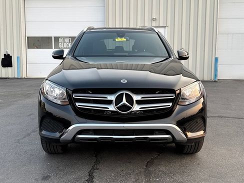Used 2019 Mercedes-Benz GLC 300 4MATIC w/ Premium Package image 2