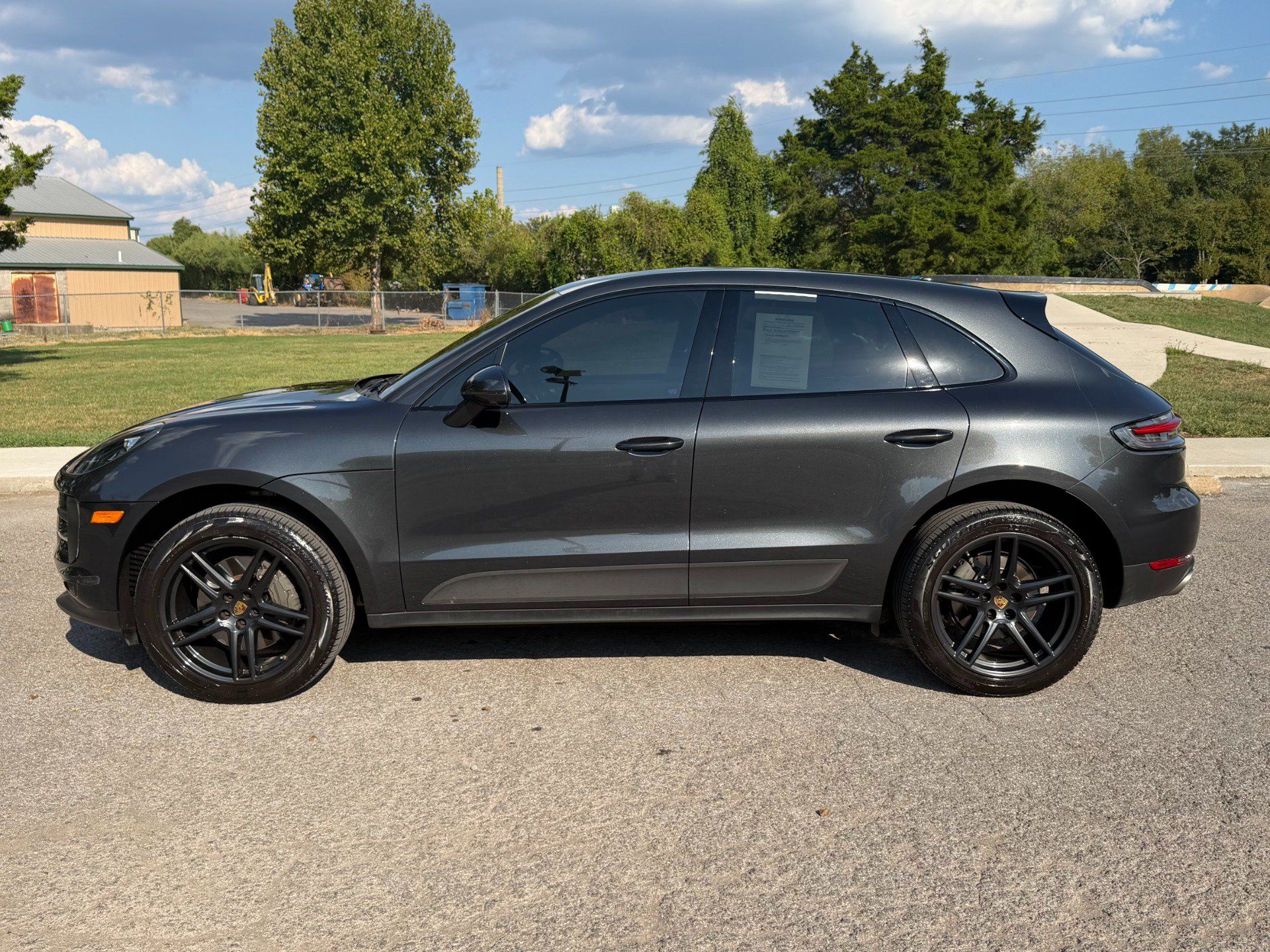 Used 2021 Porsche Macan S AWD/4WD image 3