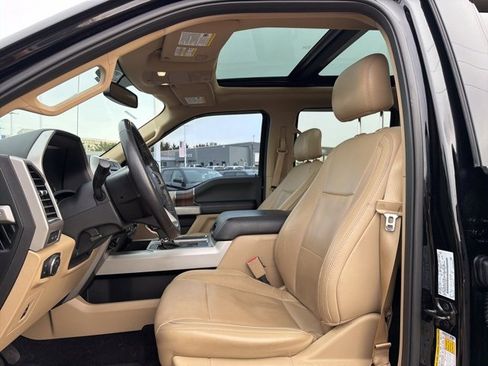 Used 2017 Ford F150 Lariat image 9