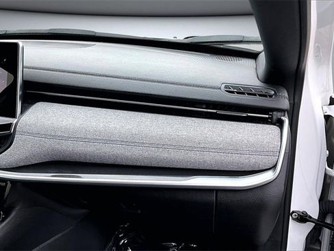 Used 2024 Jeep Compass Latitude image 26