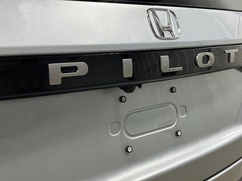 New 2026 Honda Pilot EX-L image 6