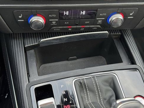 Used 2016 Audi S6 Prestige w/ Prestige Package image 17