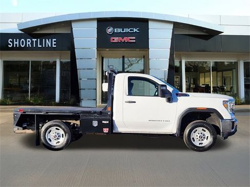 Used 2022 GMC Sierra 2500 Pro w/ Convenience Package image 3