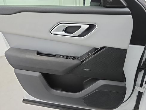 Certified 2025 Land Rover Range Rover Velar S image 27