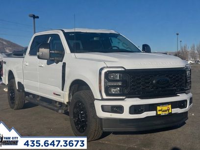 New 2026 Ford F350 Lariat w/ Black Appearance Package