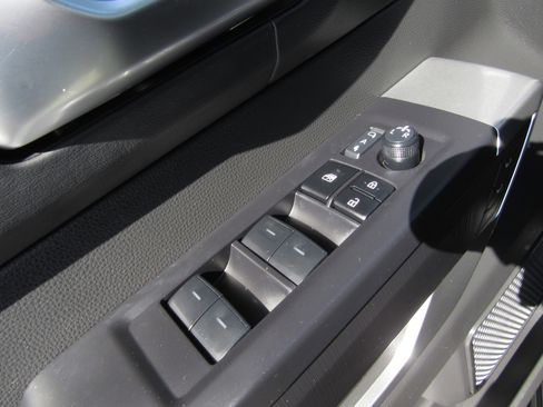 Used 2024 Toyota Sequoia Platinum image 23