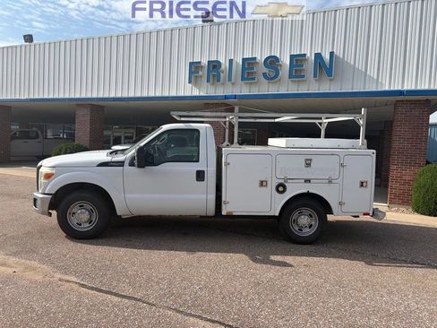 Used 2011 Ford F250 XL w/ XL Value Pkg RWD image 2