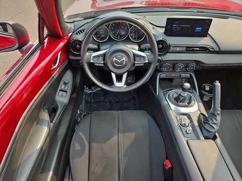 Used 2025 MAZDA MX-5 Miata Club RWD image 10