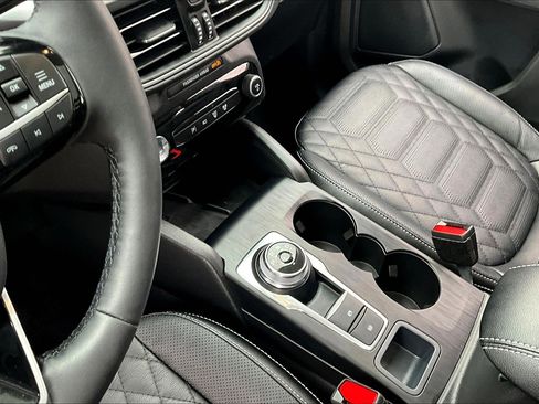 Used 2023 Ford Escape SE w/ PHEV Premium Package image 15