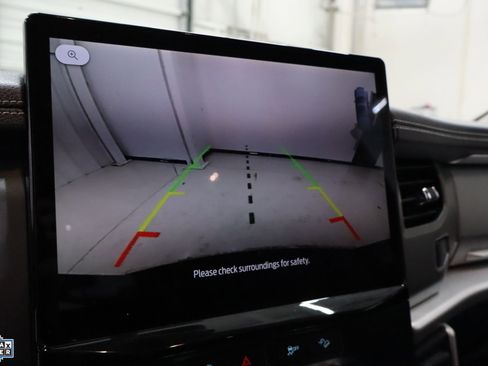 Certified 2024 Ford Expedition Max XLT image 21