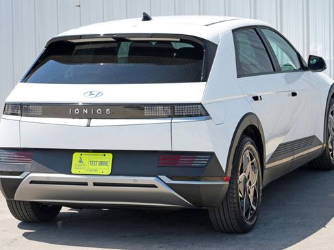Used 2024 Hyundai Ioniq 5 SE image 47