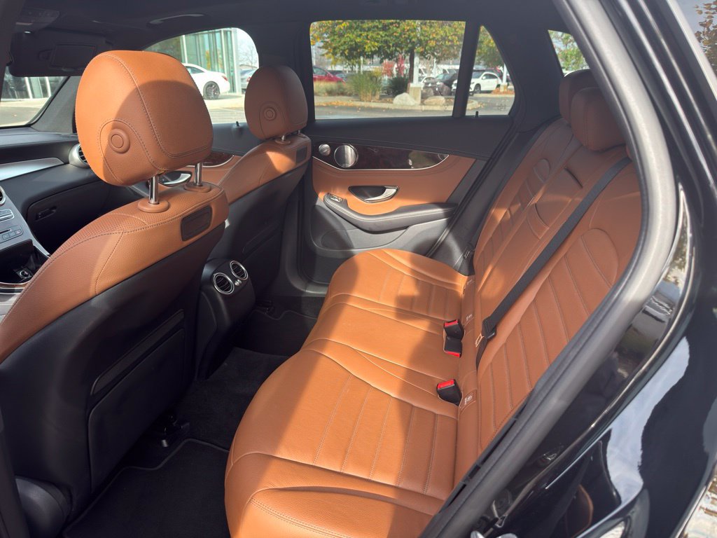 Used 2019 Mercedes-Benz GLC 300 4MATIC image 17