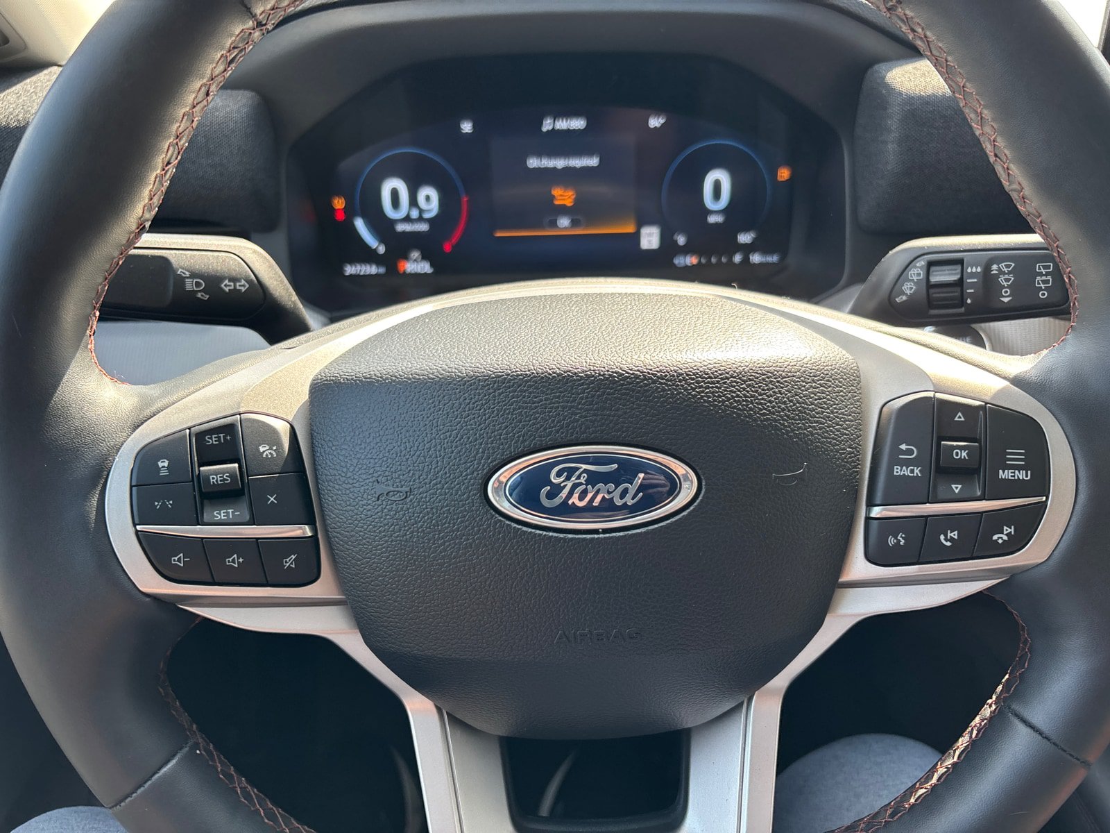 Used 2025 Ford Explorer Active w/ Active Comfort Package AWD/4WD image 17