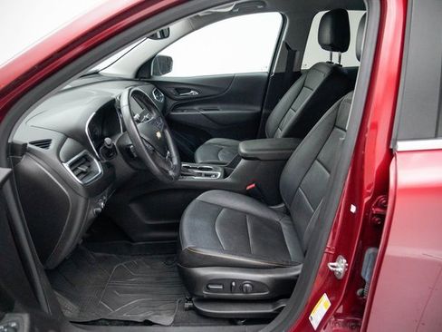 Used 2021 Chevrolet Equinox LT image 23