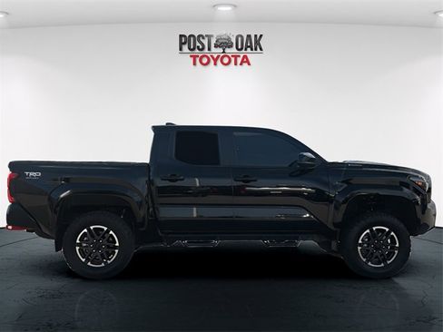 Used 2024 Toyota Tacoma TRD Sport image 8
