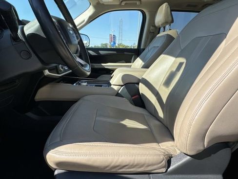 Used 2024 Ford Expedition Max Limited image 14