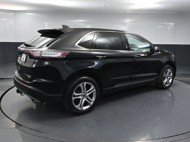 Used 2016 Ford Edge Titanium w/ Technology Package AWD/4WD image 3