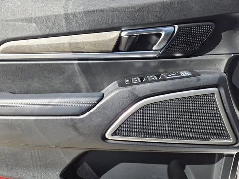 Used 2022 Kia Telluride EX w/ EX Premium Package image 25