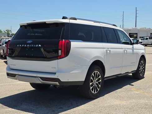 Used 2025 Ford Expedition Max Platinum AWD/4WD image 4
