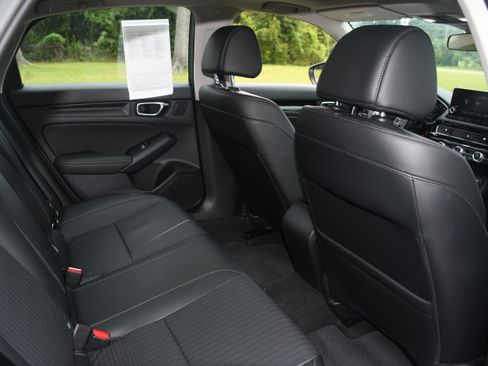 Used 2022 Honda Civic EX-L image 18