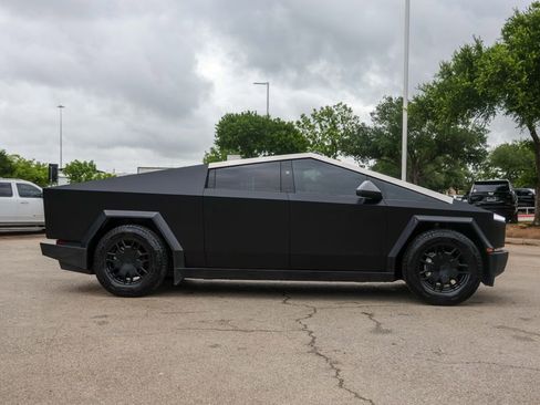 Used 2024 Tesla Cybertruck Cyberbeast image 5