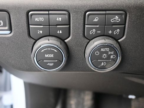 New 2026 Chevrolet Silverado 1500 High Country AWD/4WD image 38