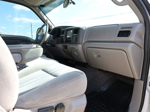 Used 2000 Ford Excursion XLT image 40