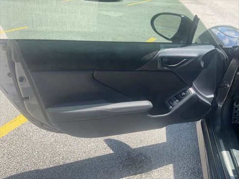Used 2022 Toyota GR86 Premium RWD image 18