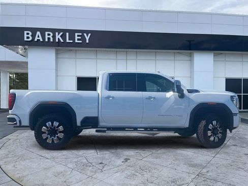 Used 2026 GMC Sierra 2500 Denali w/ Denali Reserve Package AWD/4WD image 2