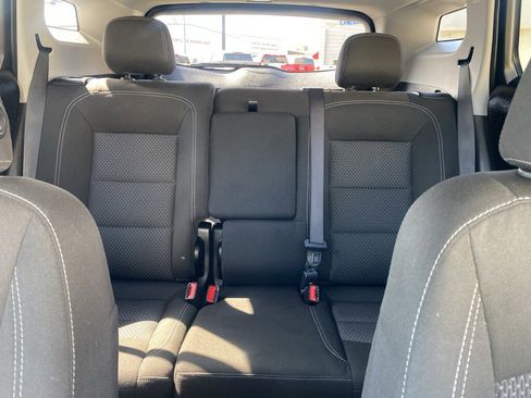 Used 2024 GMC Terrain SLE image 28