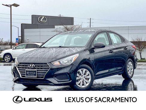 Used 2021 Hyundai Accent SE image 1