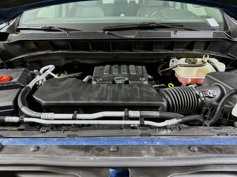 Used 2024 Chevrolet Silverado 1500 LT image 32