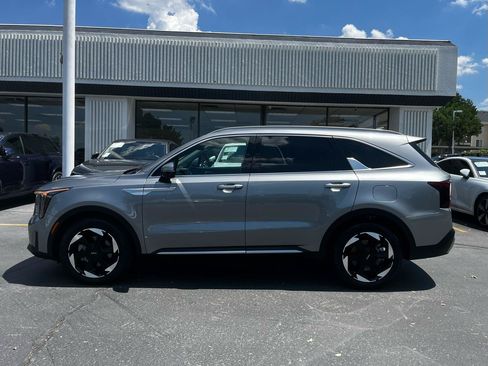 Used 2025 Kia Sorento EX AWD/4WD image 18