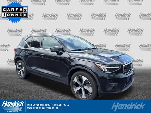 Used 2023 Volvo XC40 B5 Ultimate w/ Climate Package AWD/4WD image 1