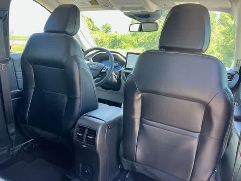Used 2024 Ford Escape Platinum AWD/4WD image 13