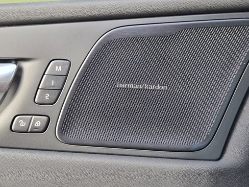 New 2026 Volvo XC60 B5 Ultra w/ Protection Package Premier image 27