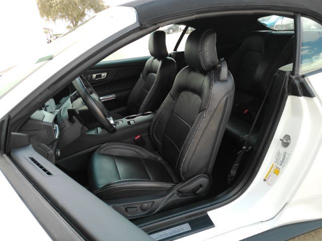 Used 2025 Ford Mustang Premium RWD image 7