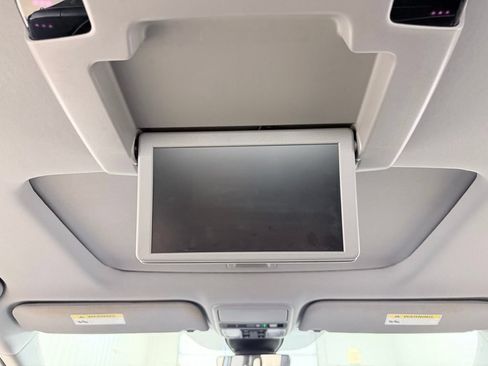 Used 2023 Honda Odyssey Elite image 31
