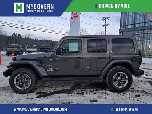 Used 2022 Jeep Wrangler Unlimited Sahara w/ Cold Weather Group image 2