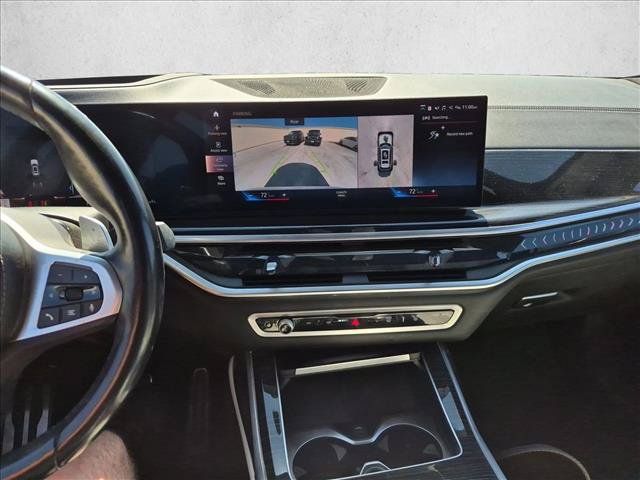 Used 2023 BMW X7 xDrive40i w/ M Sport Package AWD/4WD image 11