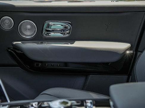 New 2025 Rolls-Royce Cullinan image 23
