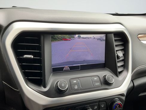 Certified 2020 GMC Acadia SLE w/ Driver Convenience Package FWD image 17