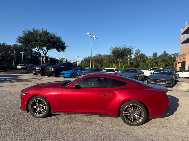 Used 2024 Ford Mustang Coupe RWD image 2