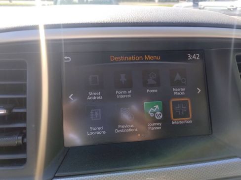 Used 2018 Nissan Pathfinder SL FWD image 27