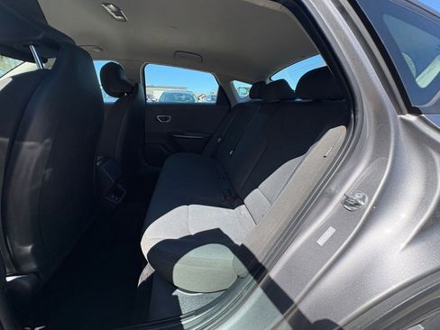 Used 2025 Kia K4 LXS FWD image 23