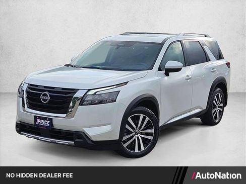 Used 2025 Nissan Pathfinder Platinum AWD/4WD image 1